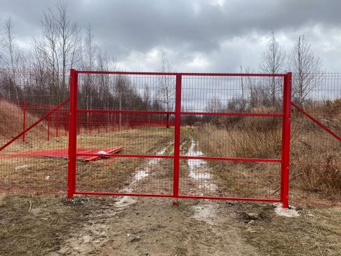 Фото забора из 3Д секций от производителя для Ярославского завода напитков